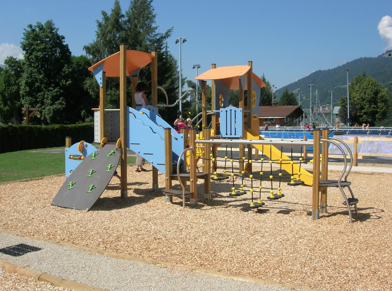 Aire de jeux extérieurs pour enfants, parc et aire de jeux publique :  Proludic